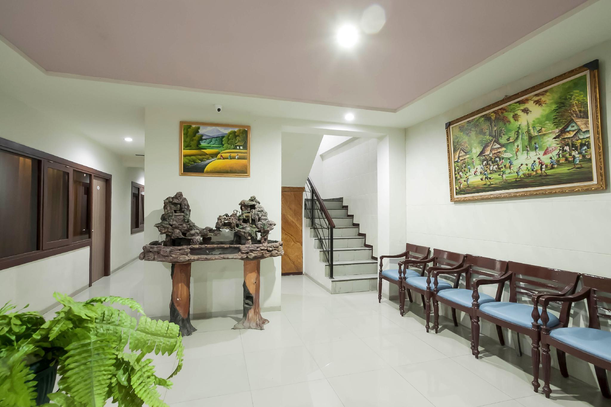 Reddoorz @ Panglima Sudirman Hotel Surabaya Exterior photo
