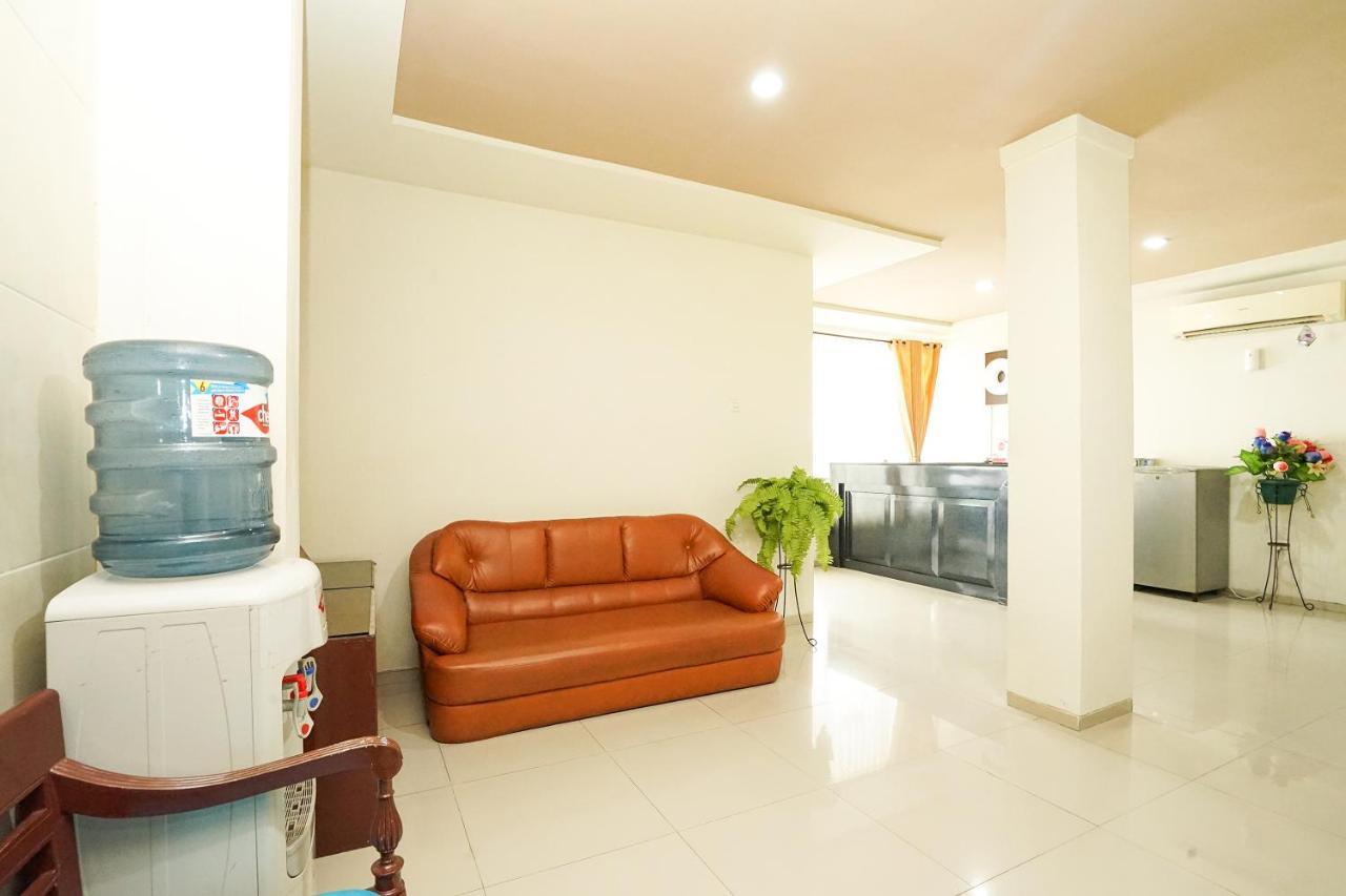 Reddoorz @ Panglima Sudirman Hotel Surabaya Exterior photo