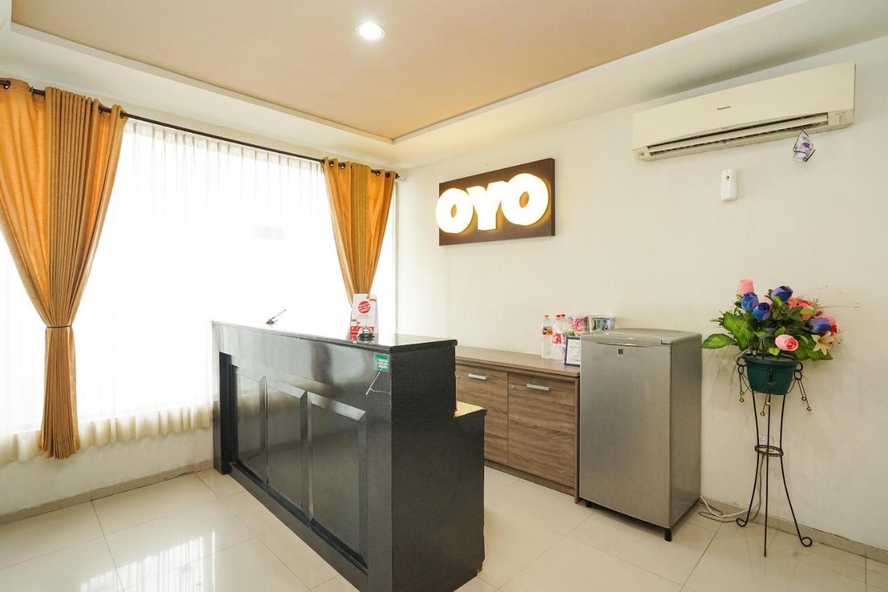 Reddoorz @ Panglima Sudirman Hotel Surabaya Exterior photo