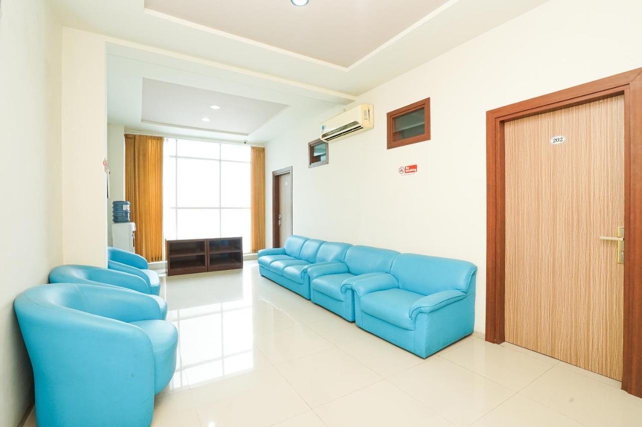 Reddoorz @ Panglima Sudirman Hotel Surabaya Exterior photo