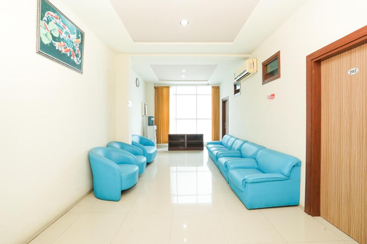 Reddoorz @ Panglima Sudirman Hotel Surabaya Exterior photo
