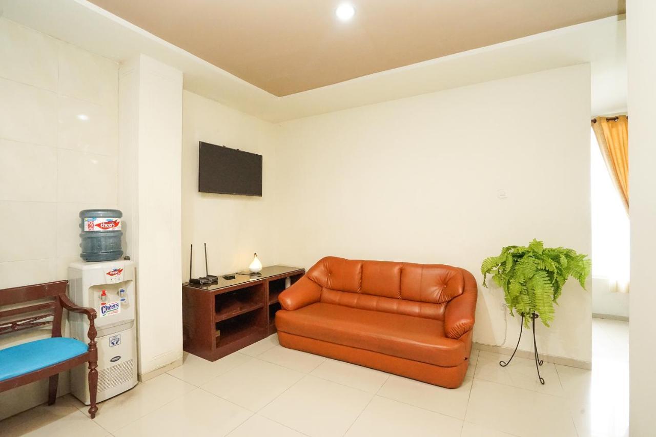 Reddoorz @ Panglima Sudirman Hotel Surabaya Exterior photo